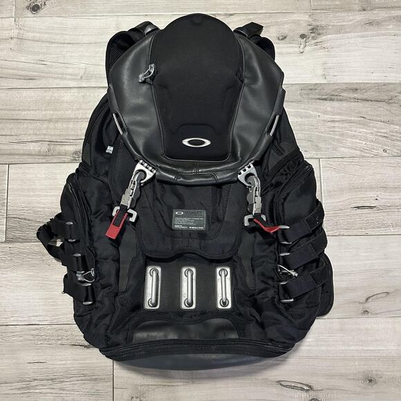 Oakley Kitchen Sink Backpack Tactical Field Gear Laptop Pocket Mens Bag - Picture 1 of 12